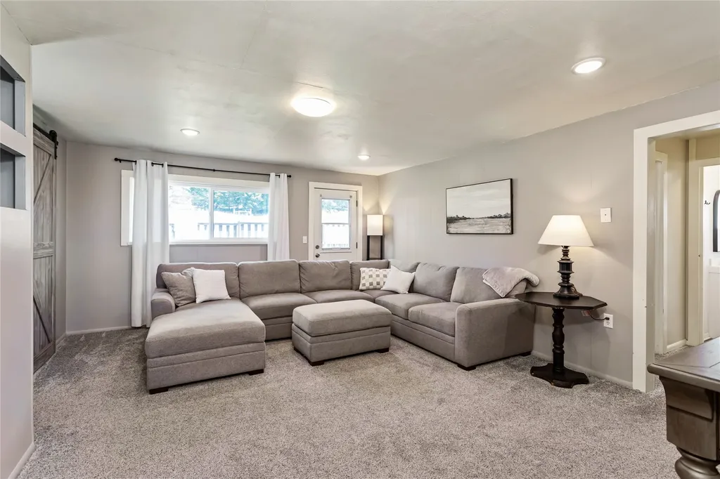 5110-5116 Mt Highway 35 Kalispell MT 59901