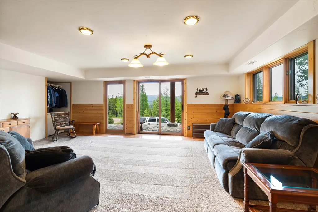9670 North Fork Road Polebridge MT 59928