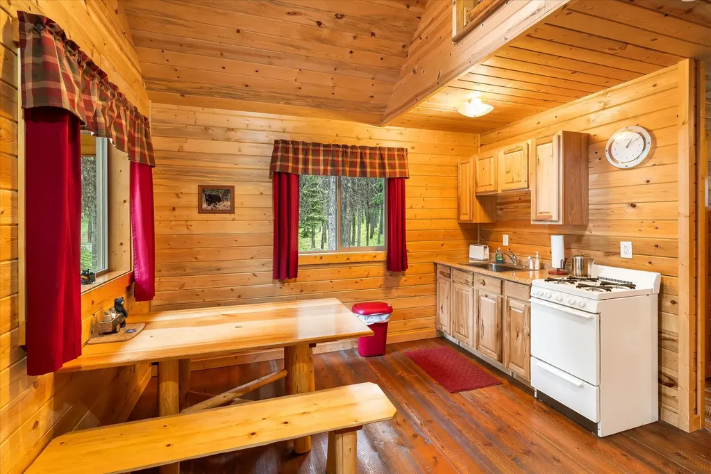9670 North Fork Road Polebridge MT 59928