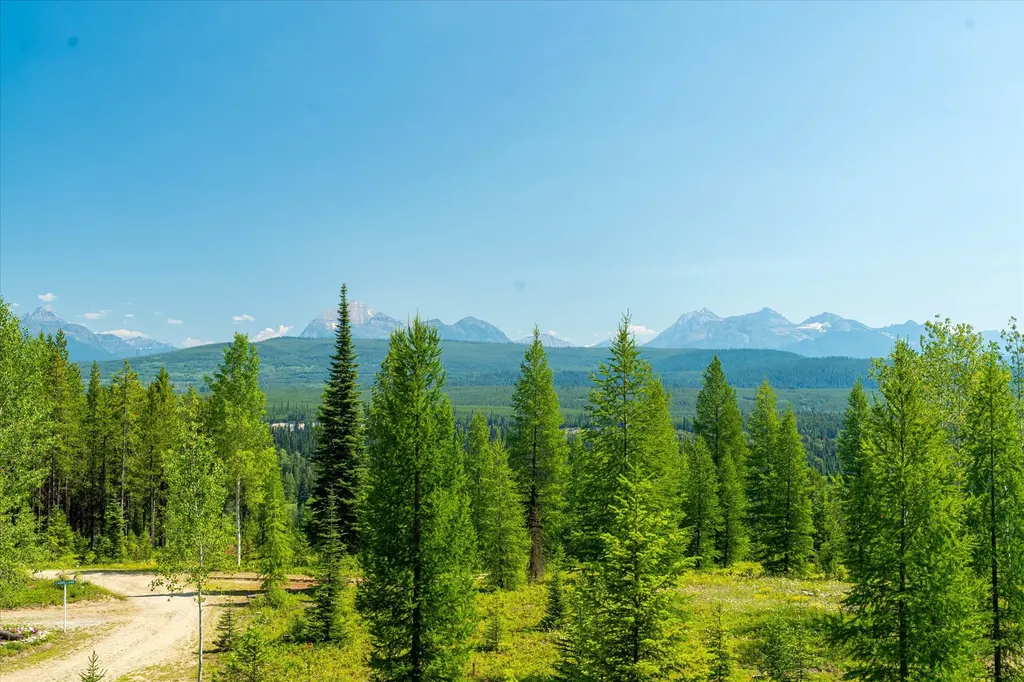 9670 North Fork Road Polebridge MT 59928