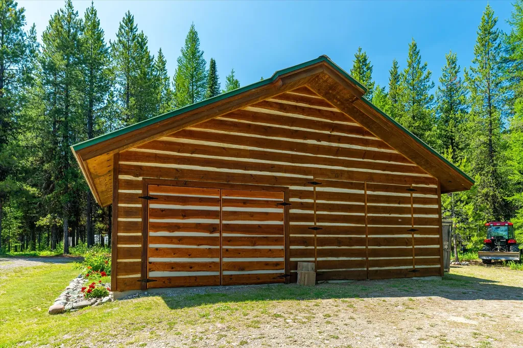 9670 North Fork Road Polebridge MT 59928