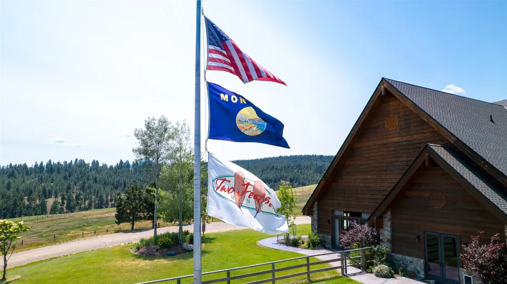 406 Chief Joseph Trail Darby MT 59829