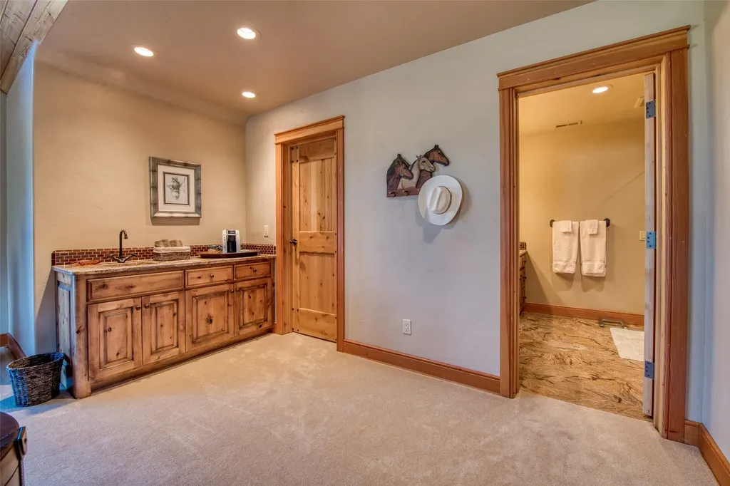 406 Chief Joseph Trail Darby MT 59829