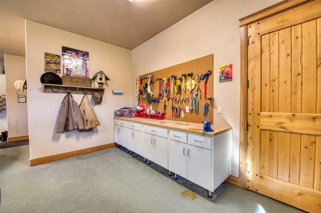 406 Chief Joseph Trail Darby MT 59829