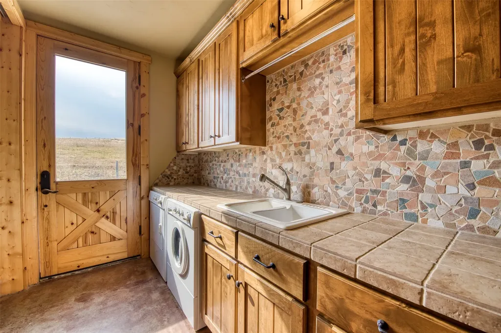 406 Chief Joseph Trail Darby MT 59829