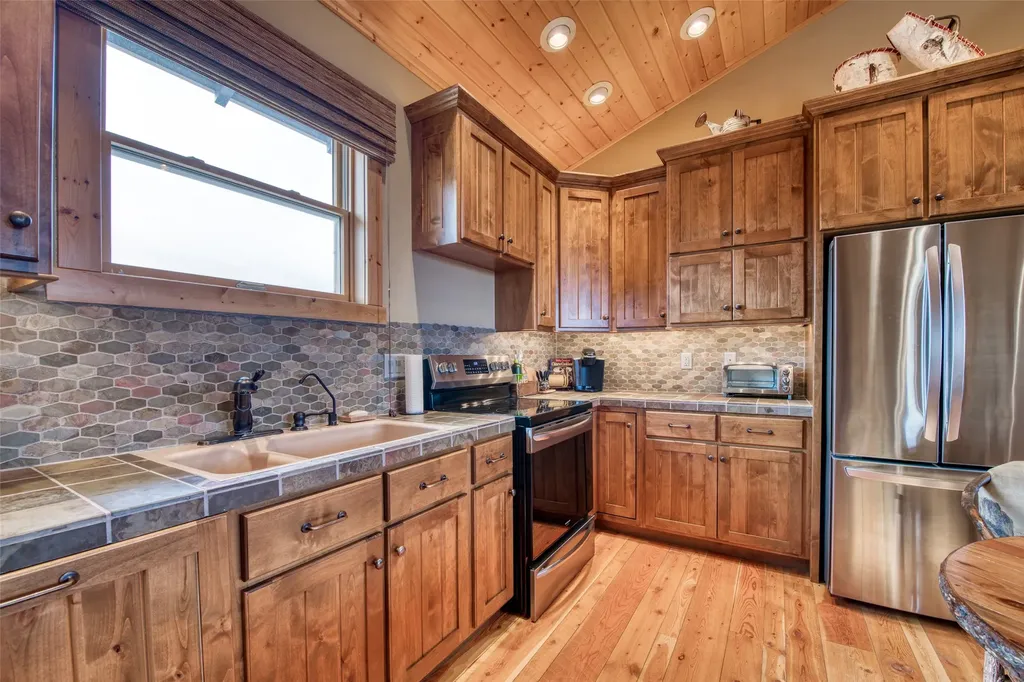 406 Chief Joseph Trail Darby MT 59829