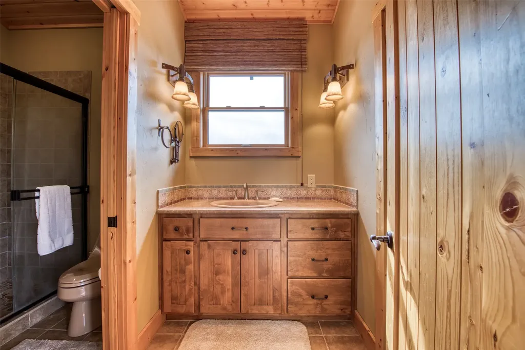 406 Chief Joseph Trail Darby MT 59829