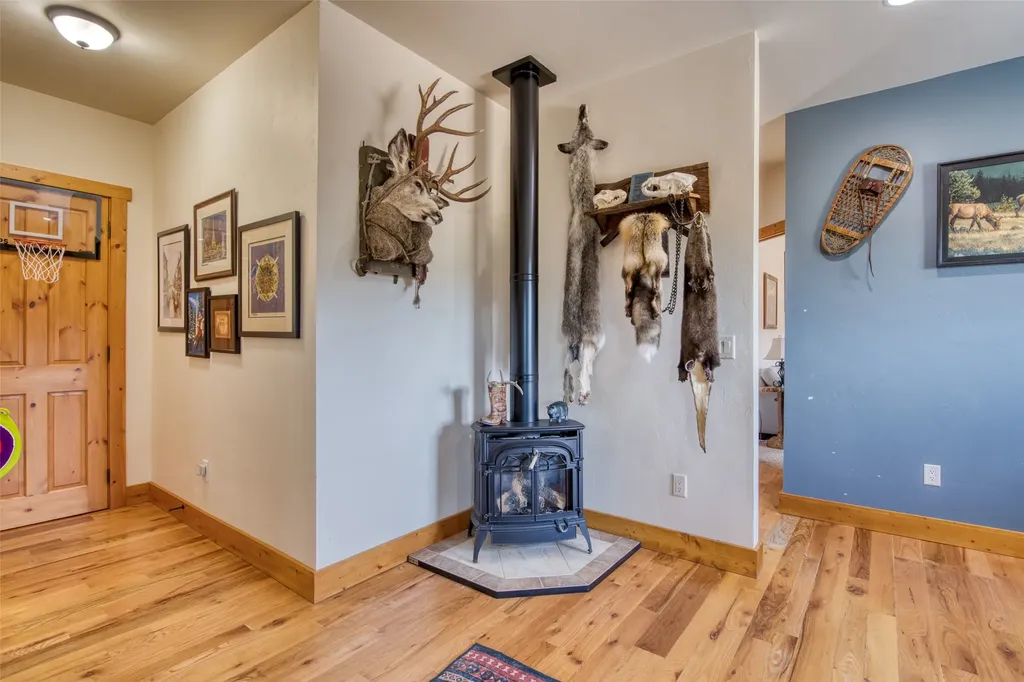 406 Chief Joseph Trail Darby MT 59829