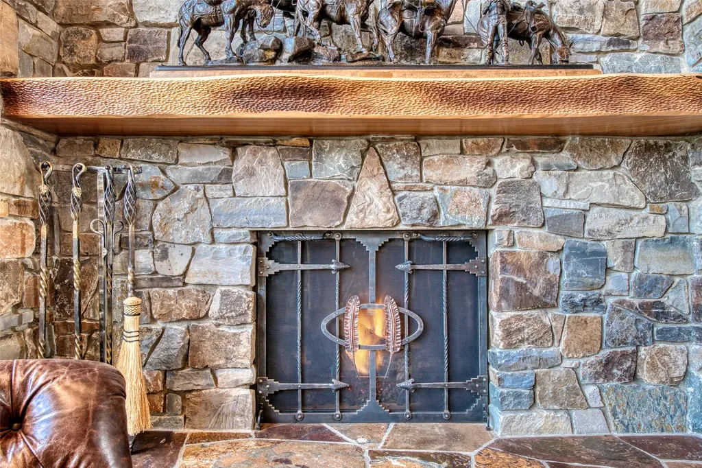 406 Chief Joseph Trail Darby MT 59829