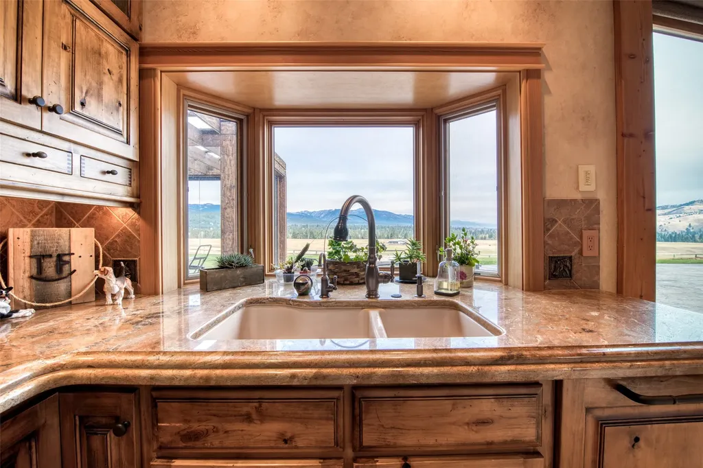 406 Chief Joseph Trail Darby MT 59829