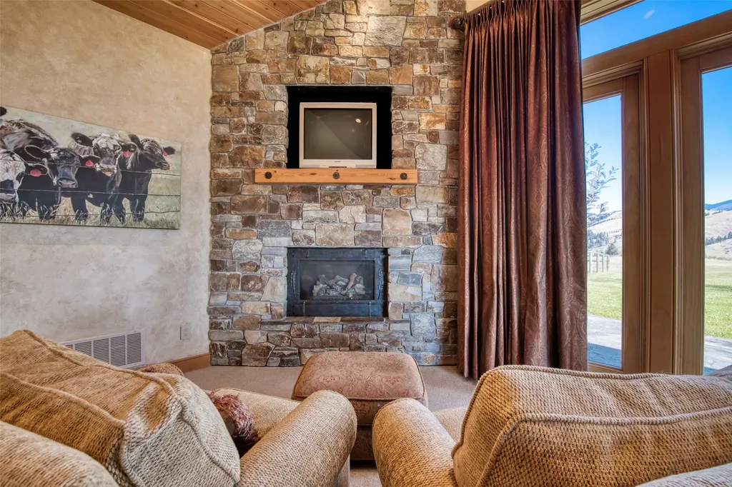 406 Chief Joseph Trail Darby MT 59829