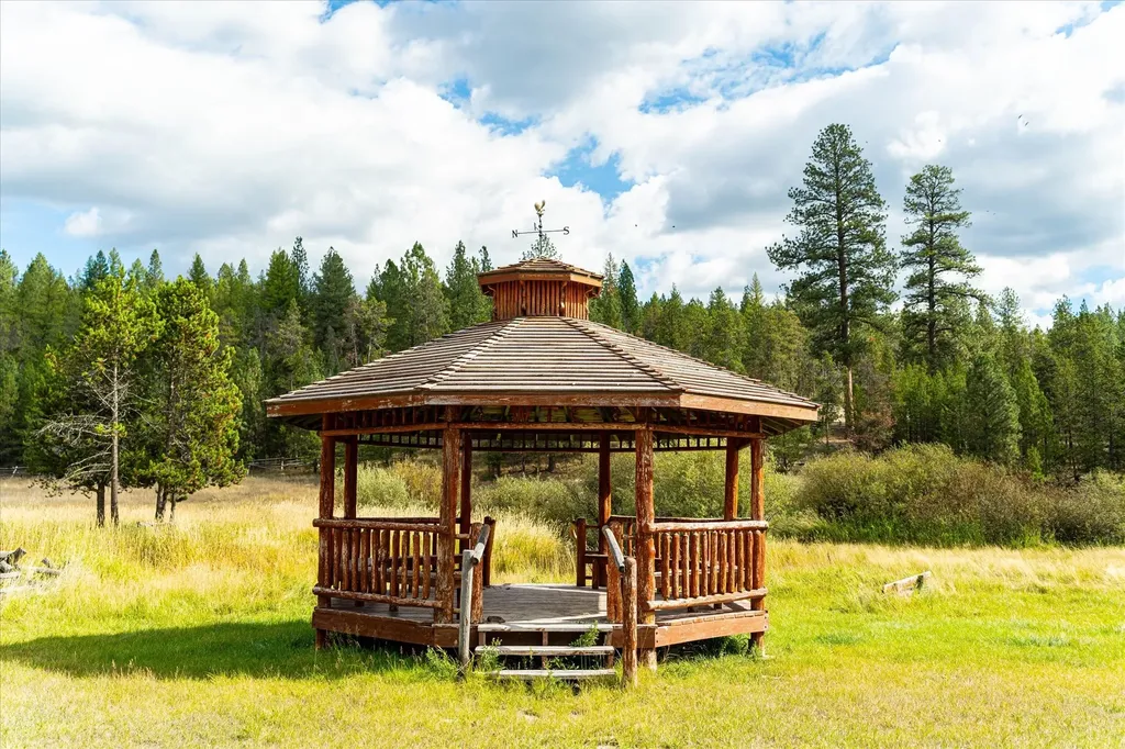 200 Hubbart Dam Road Marion MT 59925