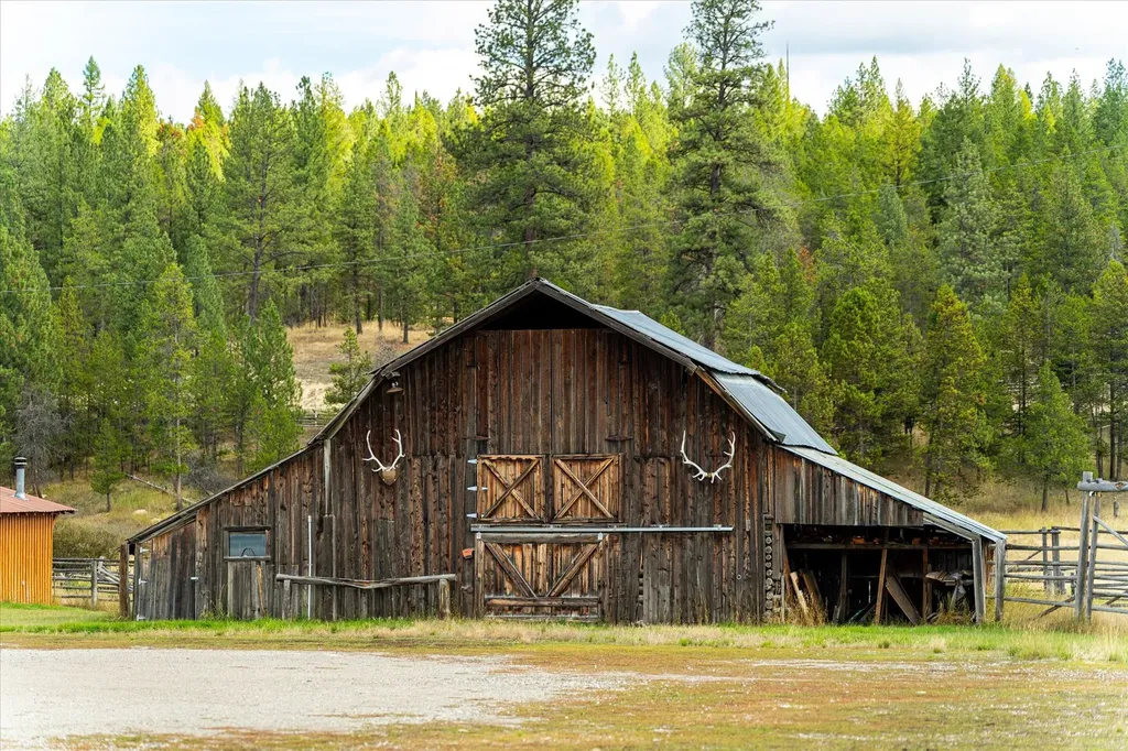 200 Hubbart Dam Road Marion MT 59925
