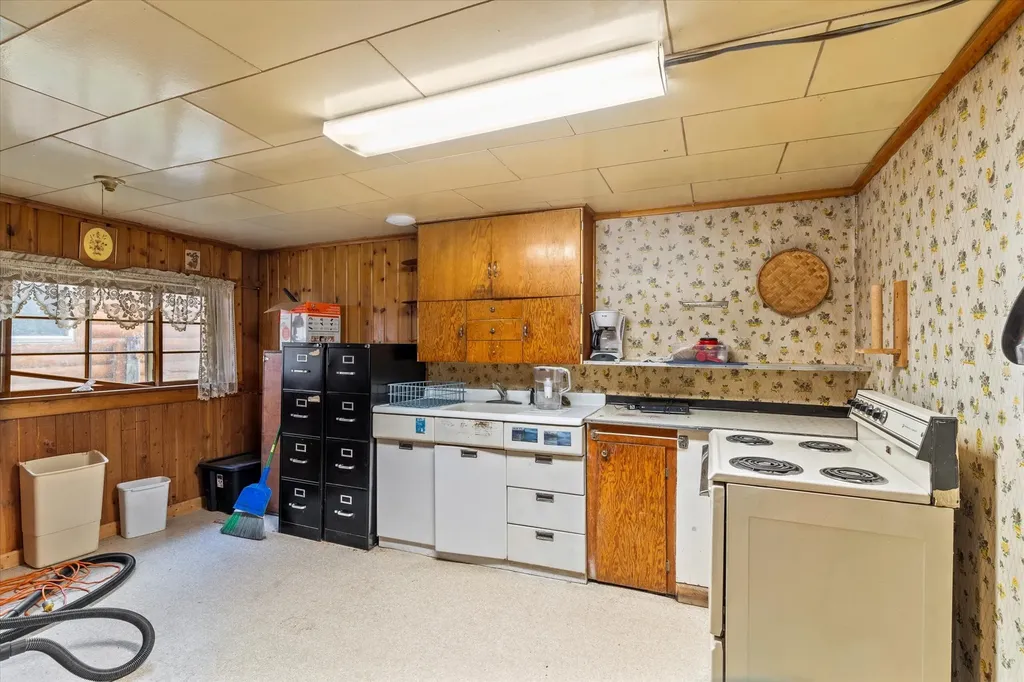 200 Hubbart Dam Road Marion MT 59925