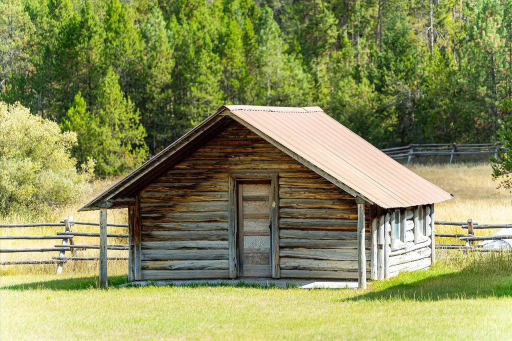200 Hubbart Dam Road Marion MT 59925