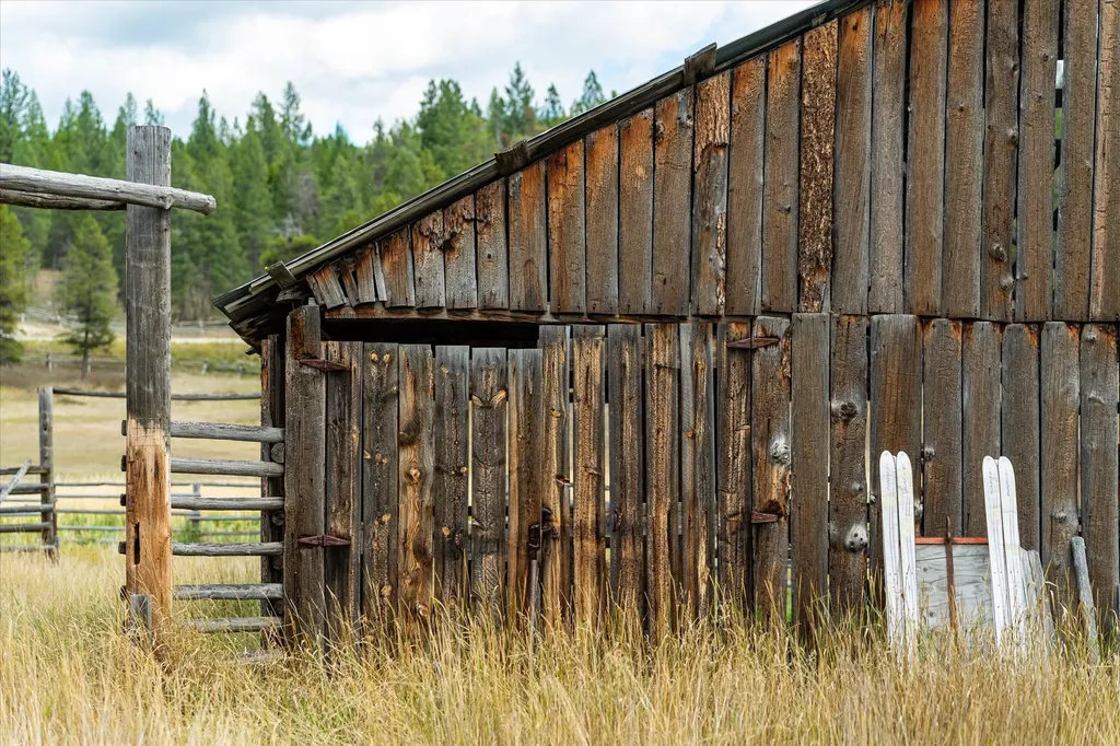 200 Hubbart Dam Road Marion MT 59925