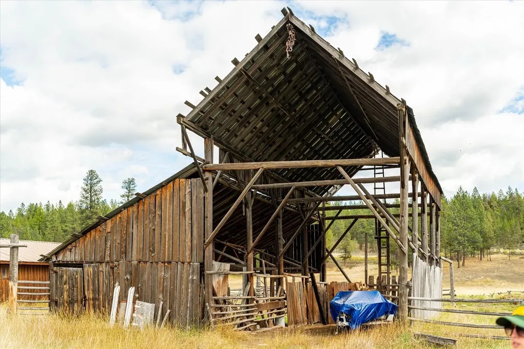 200 Hubbart Dam Road Marion MT 59925