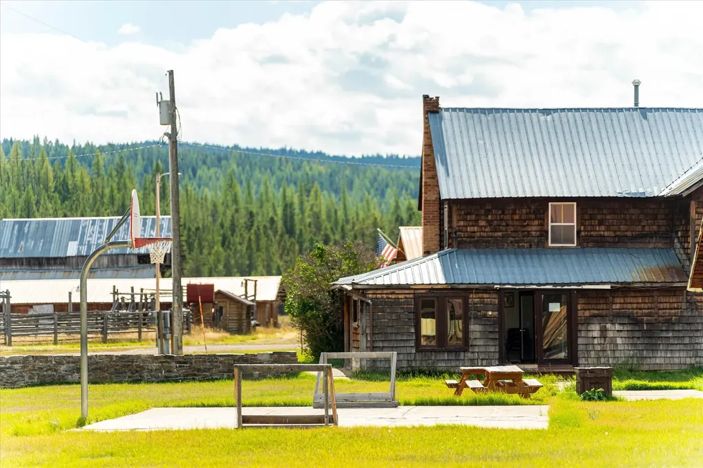 200 Hubbart Dam Road Marion MT 59925