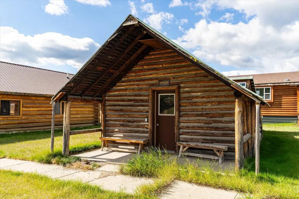 200 Hubbart Dam Road Marion MT 59925