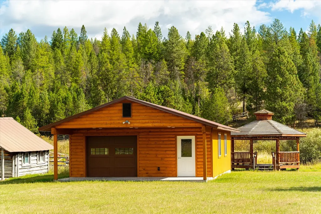 200 Hubbart Dam Road Marion MT 59925