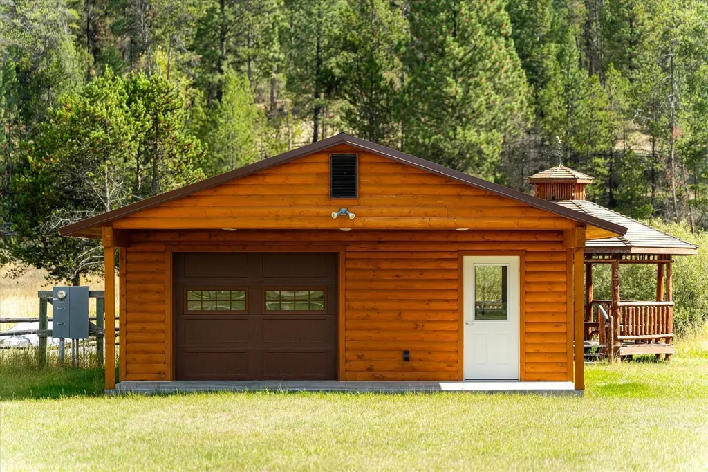 200 Hubbart Dam Road Marion MT 59925