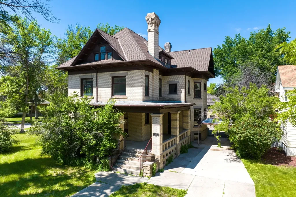 207 3rd Avenue N Great Falls MT 59401