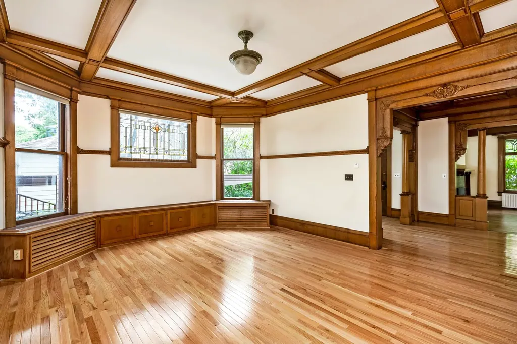 207 3rd Avenue N Great Falls MT 59401