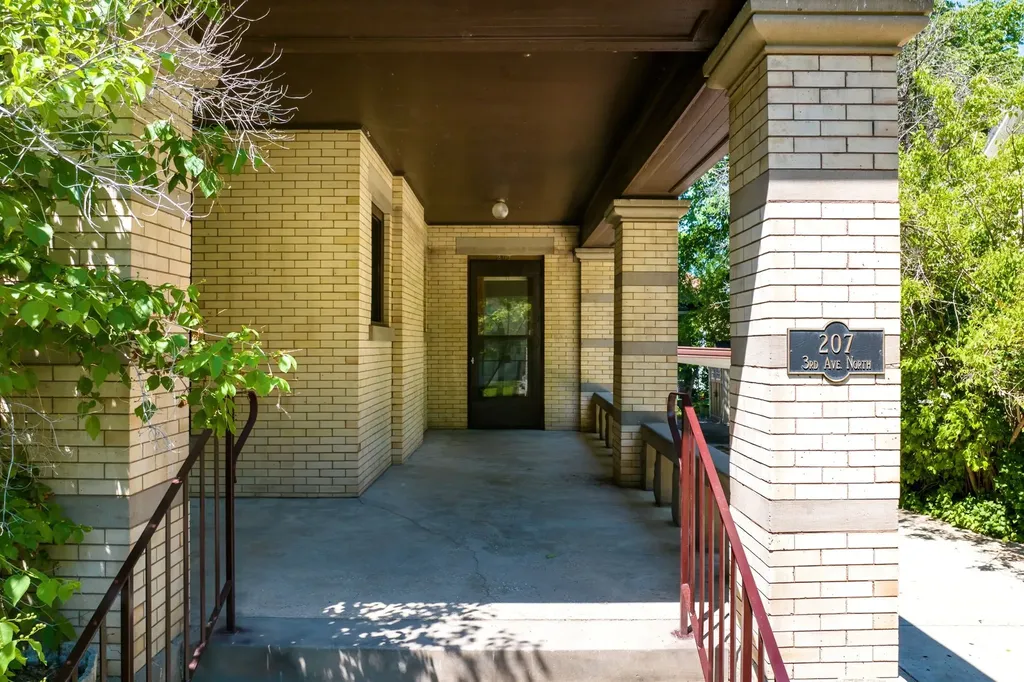 207 3rd Avenue N Great Falls MT 59401