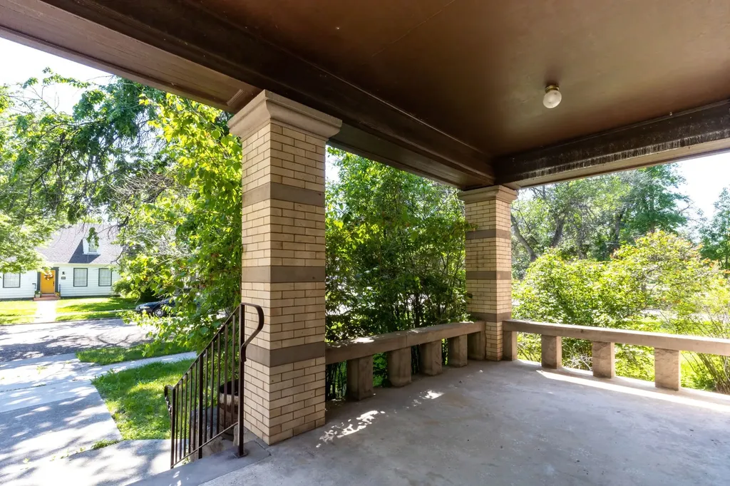207 3rd Avenue N Great Falls MT 59401