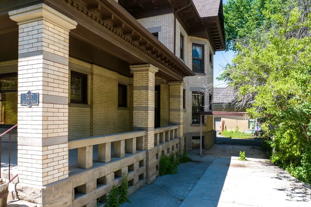 207 3rd Avenue N Great Falls MT 59401