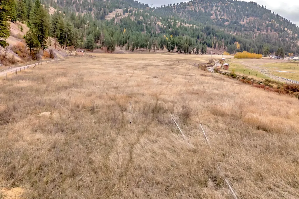 Nhn Hwy 10 E Clinton MT 59825