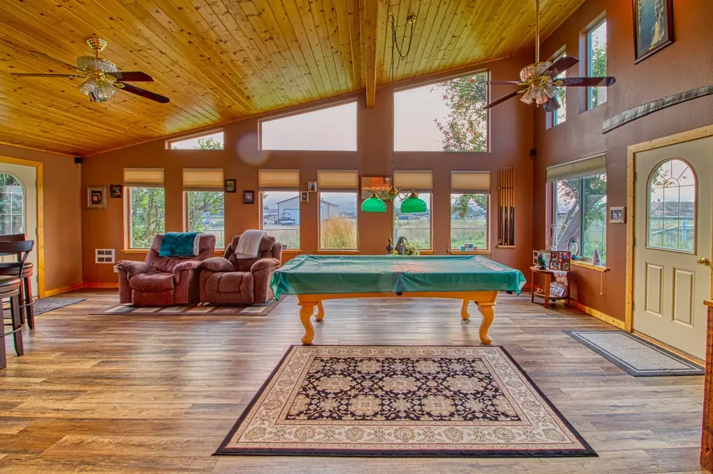 1235 Arrow Horse Lane Corvallis MT 59828
