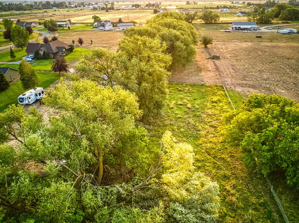 1235 Arrow Horse Lane Corvallis MT 59828