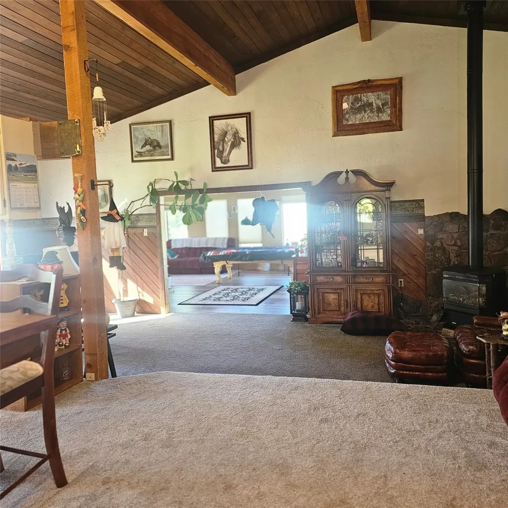1235 Arrow Horse Lane Corvallis MT 59828
