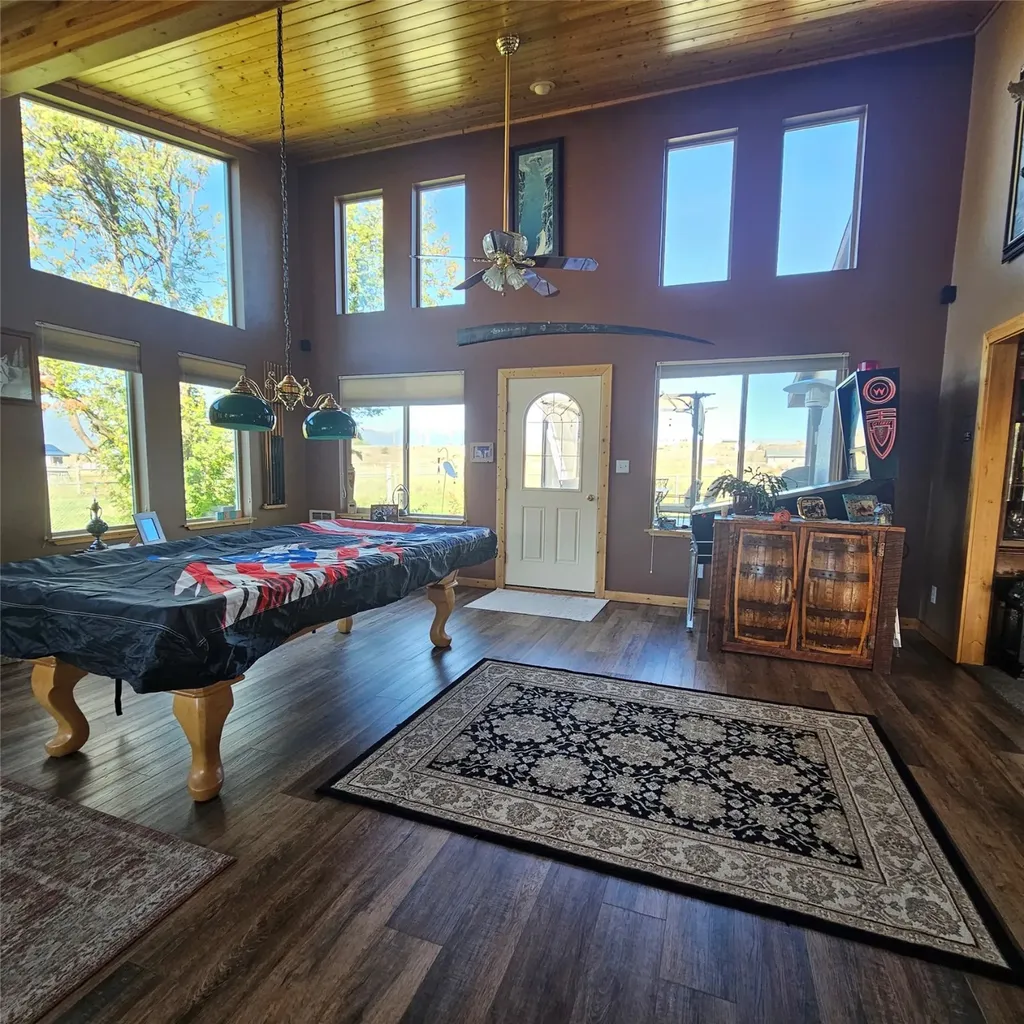 1235 Arrow Horse Lane Corvallis MT 59828