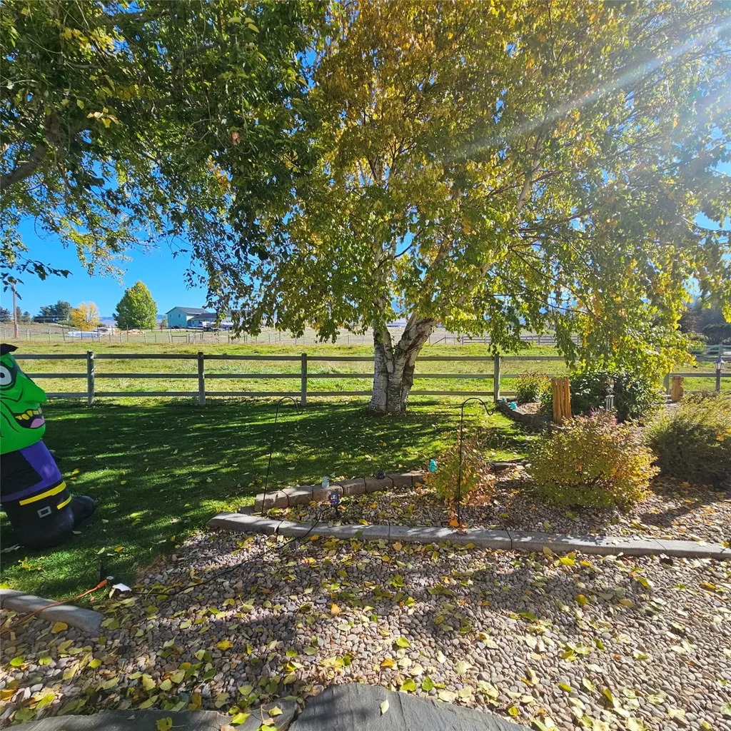 1235 Arrow Horse Lane Corvallis MT 59828