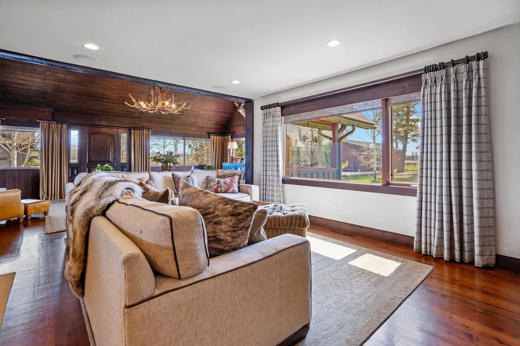 1212 Spring Prairie Ranch Road Whitefish MT 59937