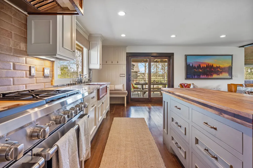 1212 Spring Prairie Ranch Road Whitefish MT 59937