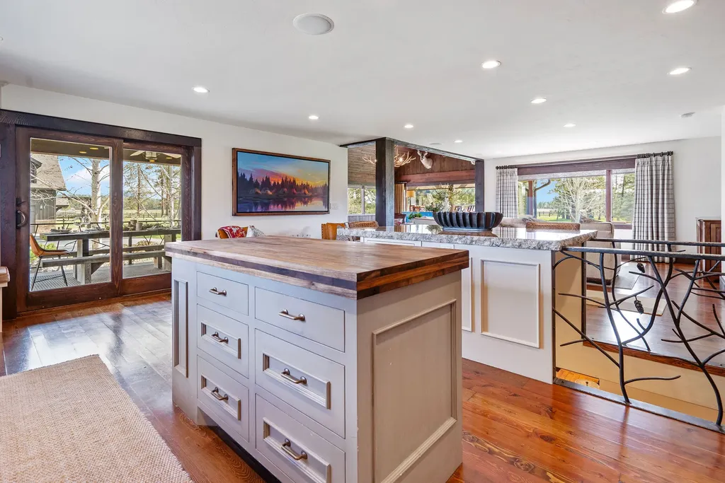 1212 Spring Prairie Ranch Road Whitefish MT 59937