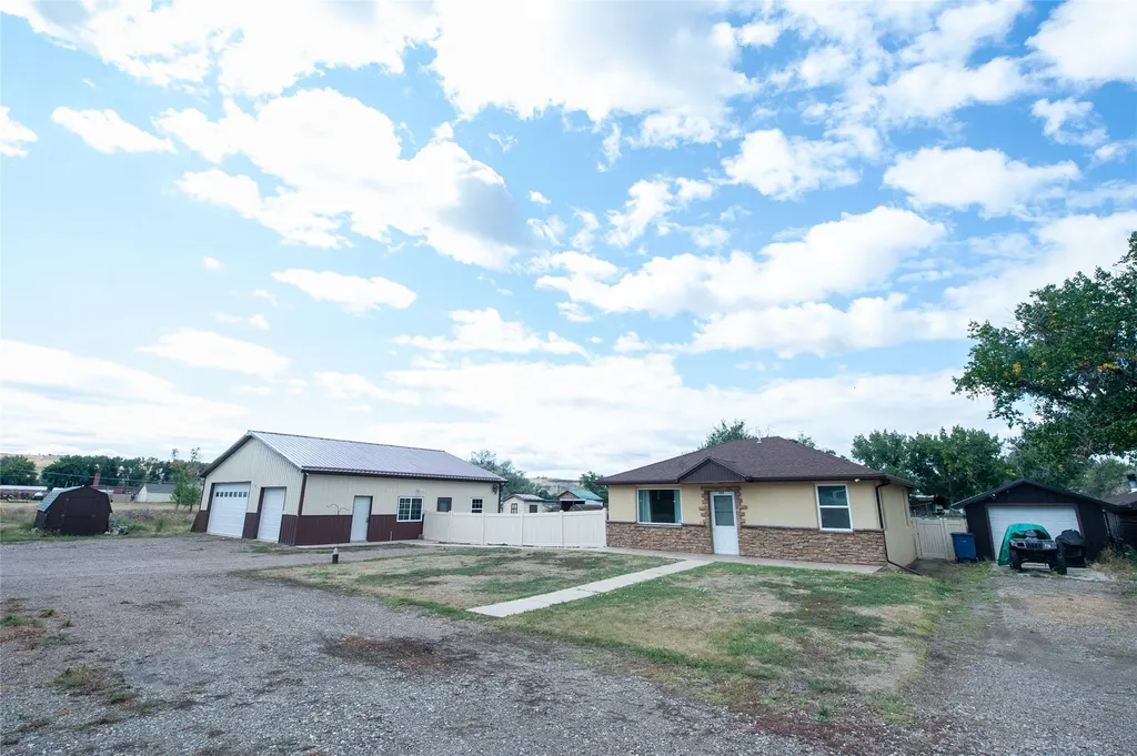 308 26th Street NW Great Falls MT 59404