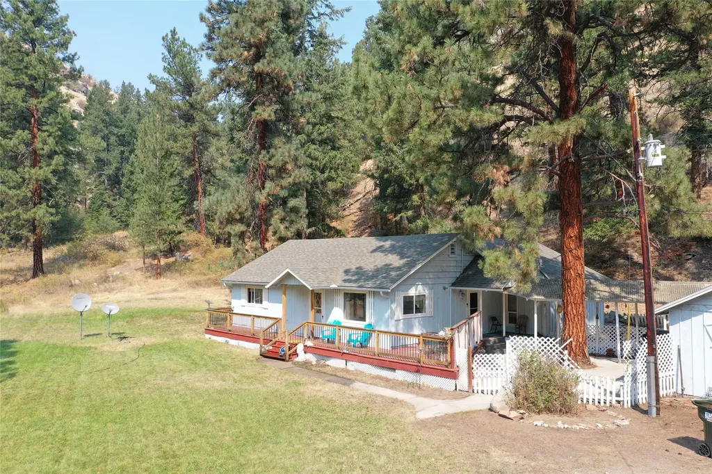 5552 Us Highway 93 S Conner MT 59827