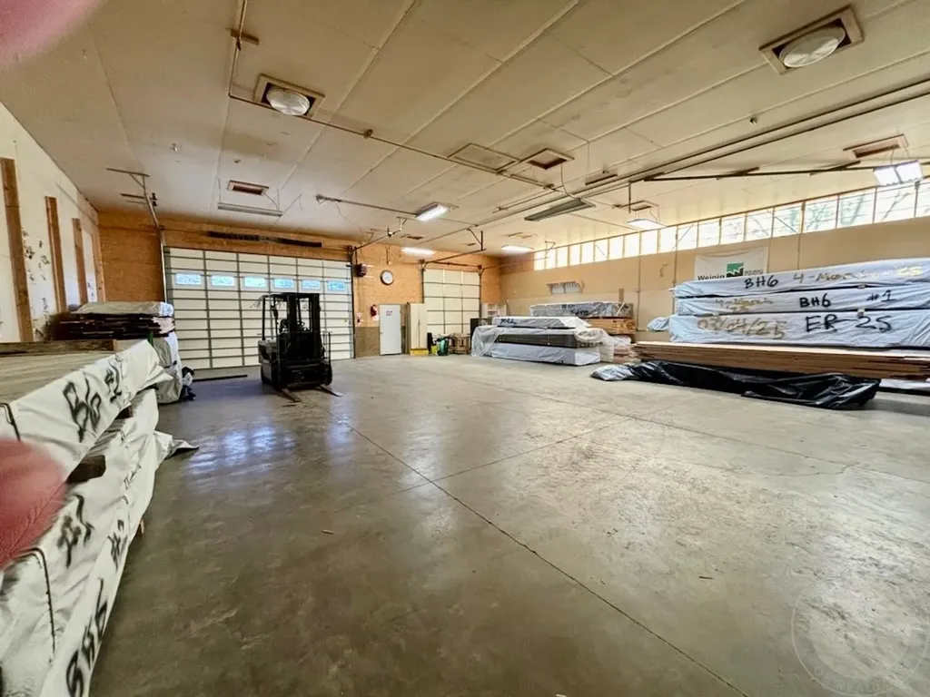 412 E Railroad Avenue N Other MT 59741