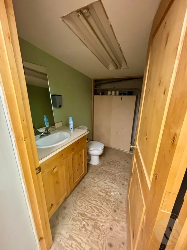 412 E Railroad Avenue N Other MT 59741
