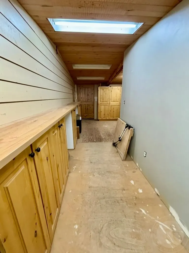 412 E Railroad Avenue N Other MT 59741