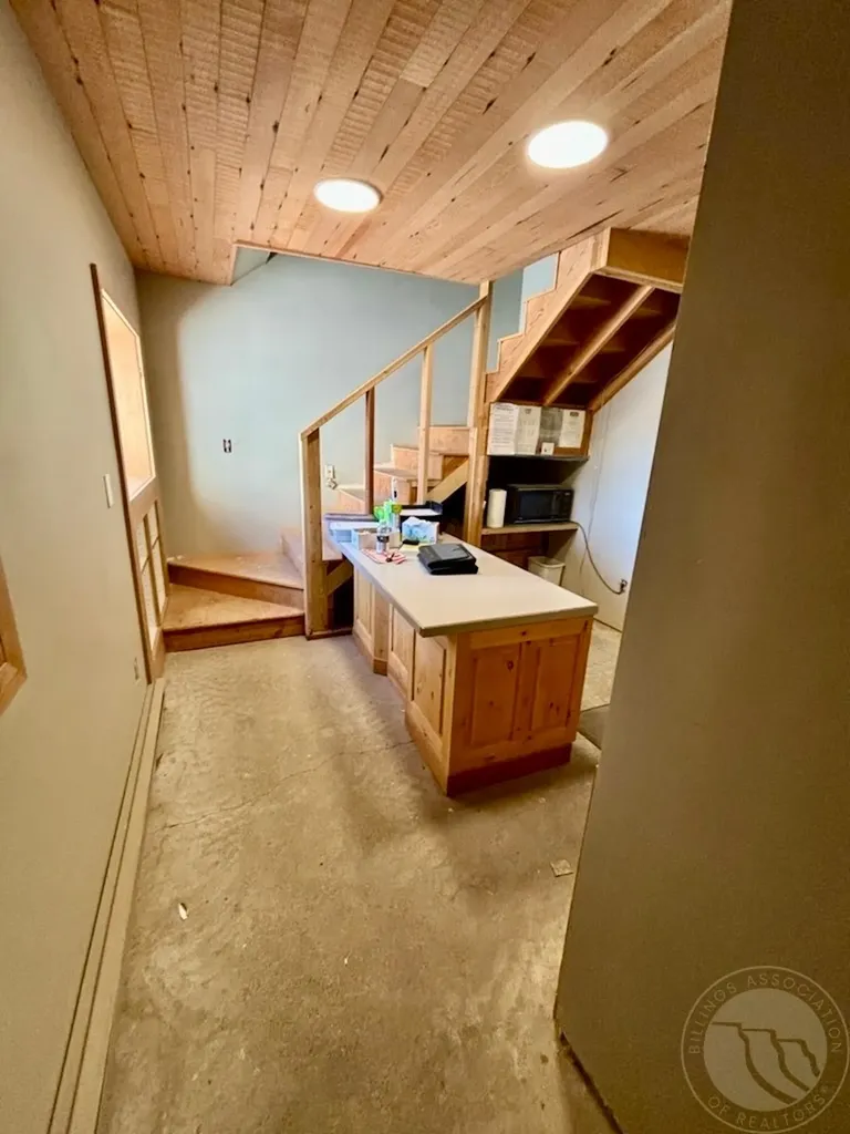 412 E Railroad Avenue N Other MT 59741
