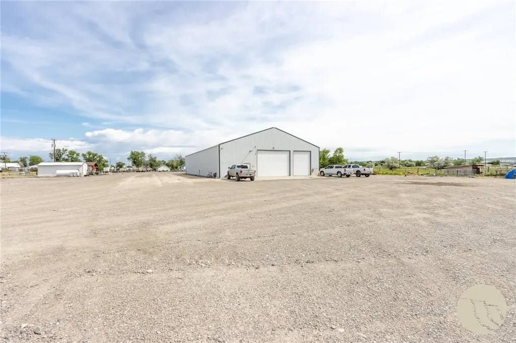 225 5th Street E Hardin MT 59034