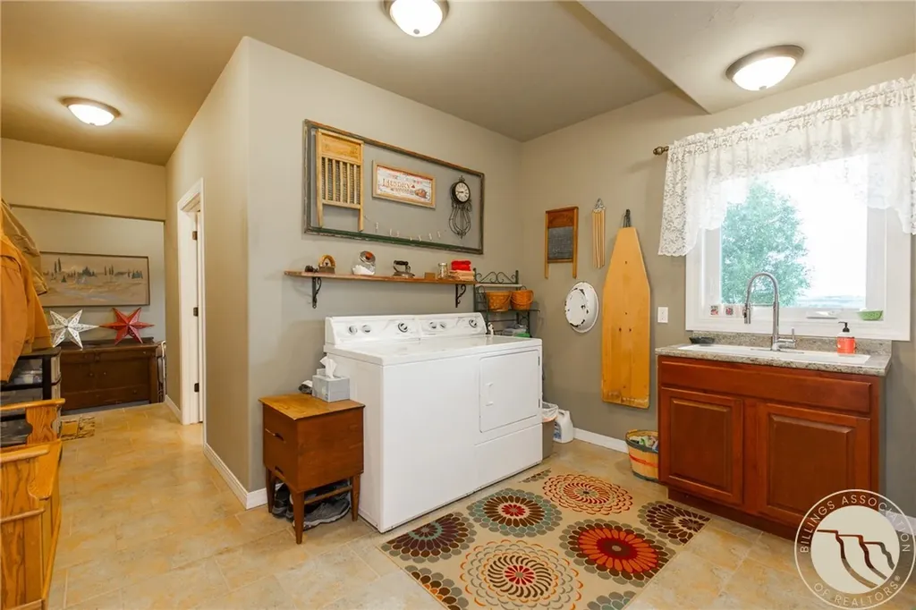 46 Rapelje Road Big Timber MT 59011