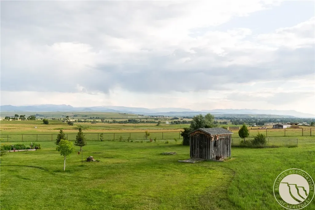 46 Rapelje Road Big Timber MT 59011