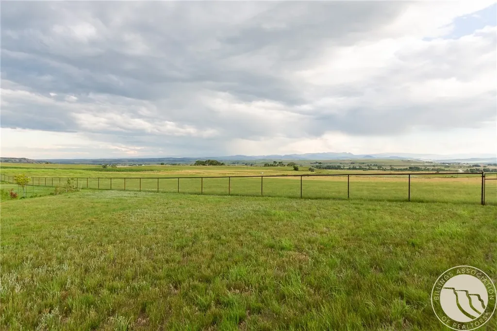 46 Rapelje Road Big Timber MT 59011