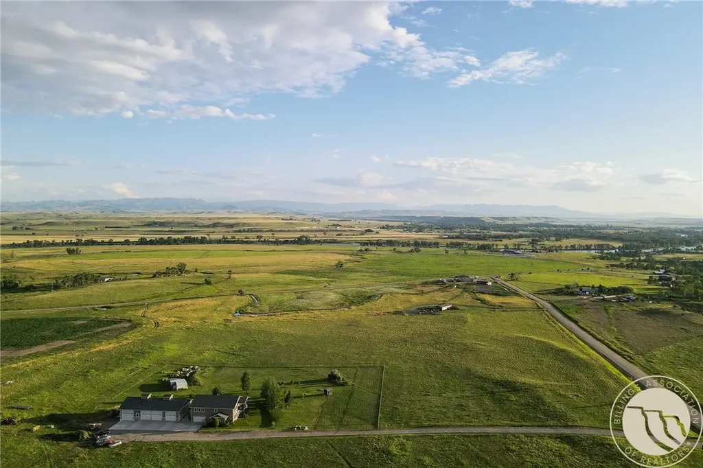 46 Rapelje Road Big Timber MT 59011